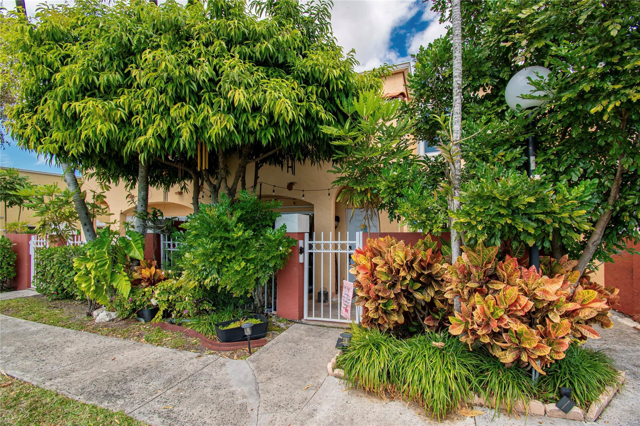 8550 Northwest 3rd Lane, Unit 304 Miami, FL 33126 - Photo 5 of 74 Photo 5