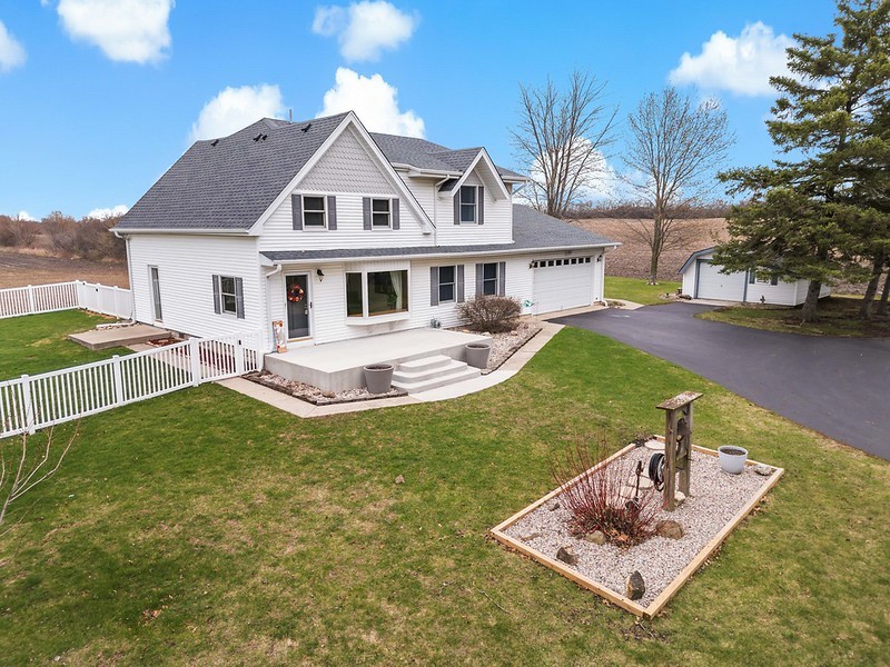 156 East Corning Road Beecher, IL 60401 - Photo 2 of 42