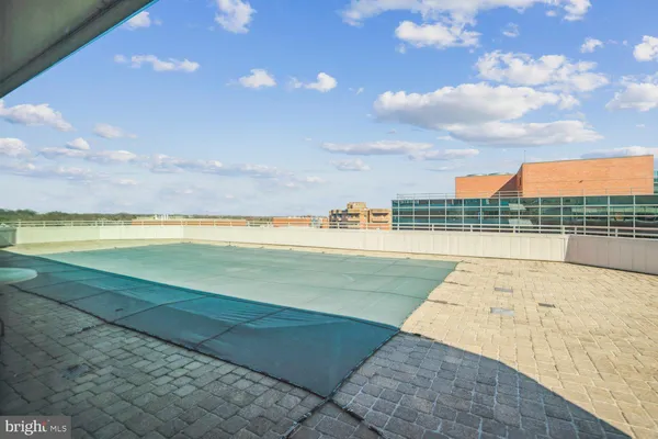 $2,400 | 1024 North Utah Street, Unit 819, Arlington, VA 22201
