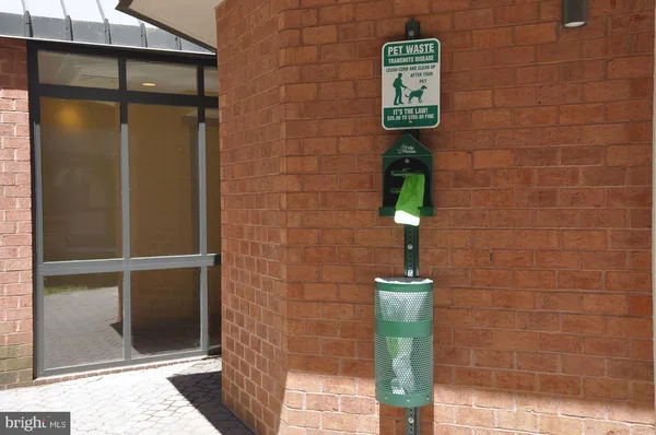 $2,400 | 1024 North Utah Street, Unit 819, Arlington, VA 22201