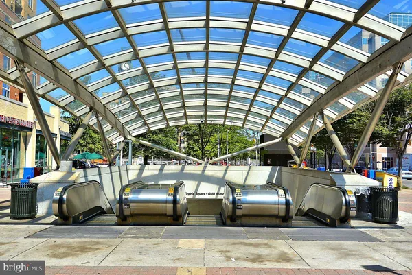 $2,400 | 1024 North Utah Street, Unit 819, Arlington, VA 22201