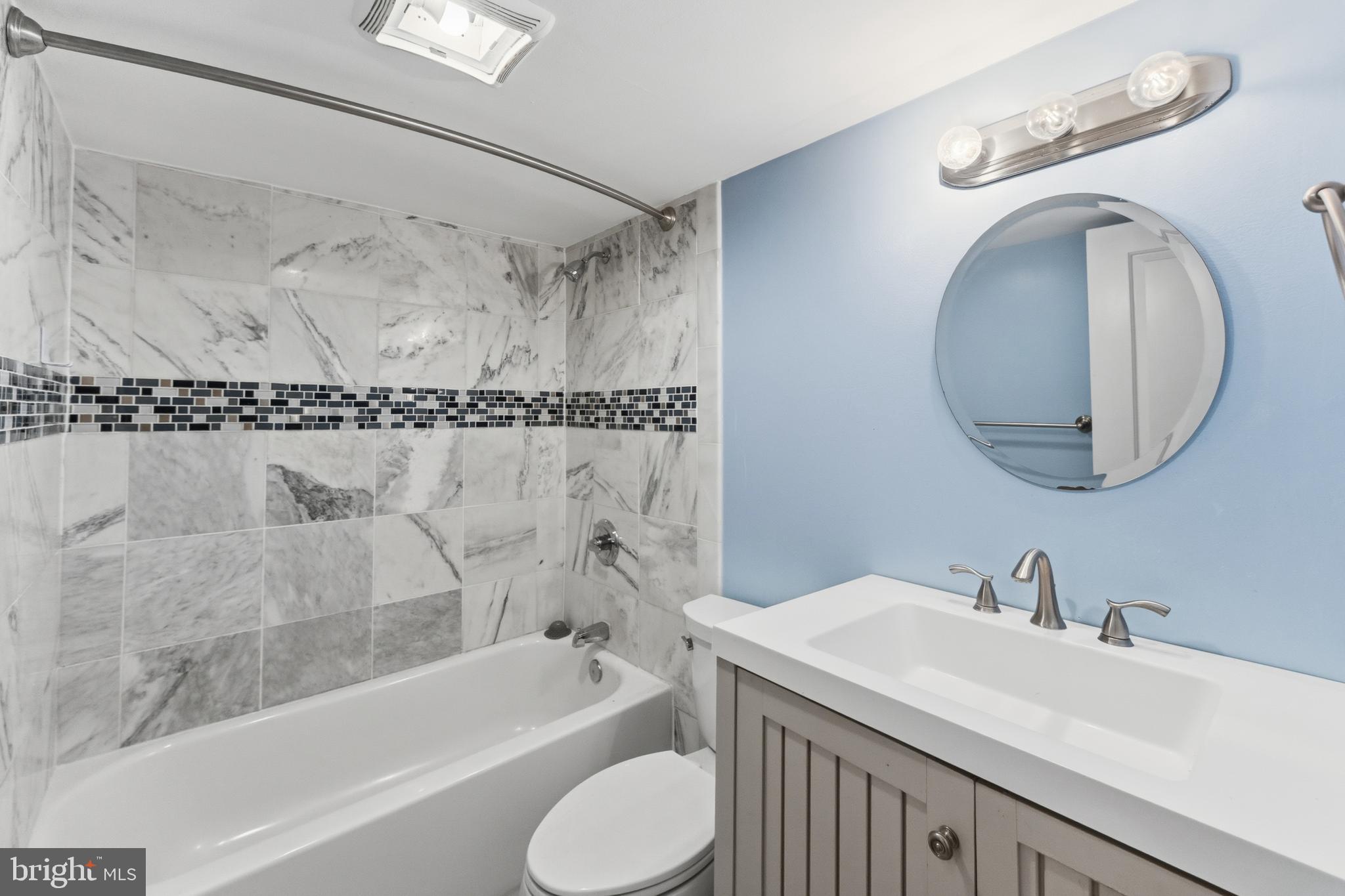 11 R Street Northwest, Unit 2 Washington, DC 20001 - Photo 10 of 11