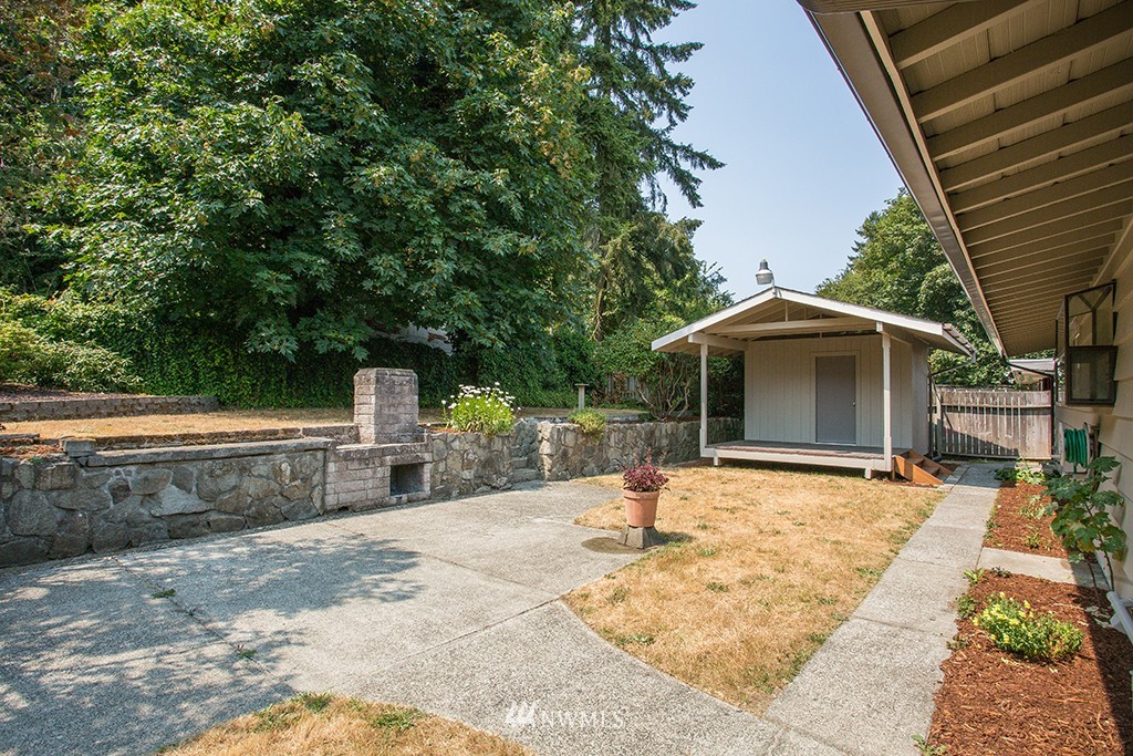 2525 Spring Street Bremerton, WA 98310 - Photo 17 of 20 Gallery Image 17