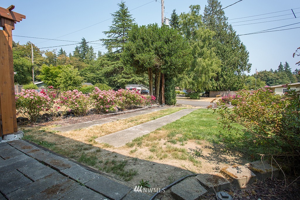 2525 Spring Street Bremerton, WA 98310 - Photo 3 of 20 Gallery Image 3
