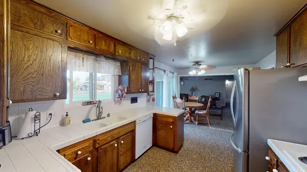 $720,000 | 7690 Leonard Avenue, Clovis, CA 93619