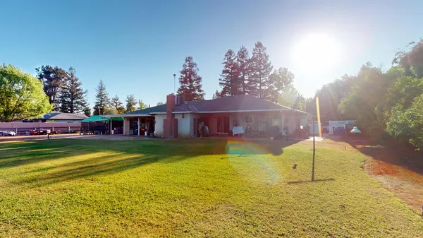 $720,000 | 7690 Leonard Avenue, Clovis, CA 93619