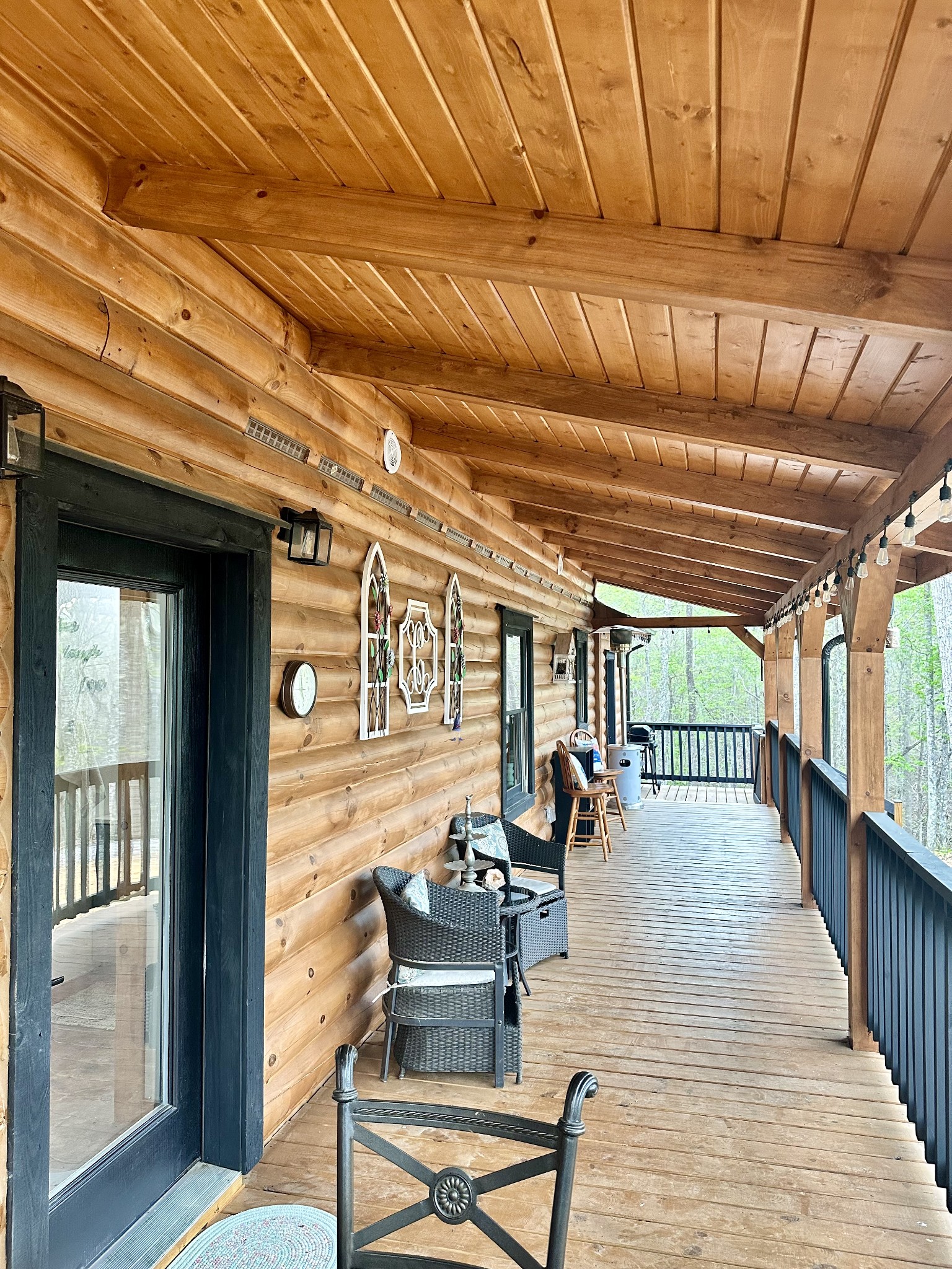 673 Arrowhead Road Moss, TN 38575 - Photo 4 of 31 a view of a patio with wooden floor