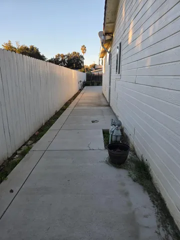 a view of a pathway both side of building