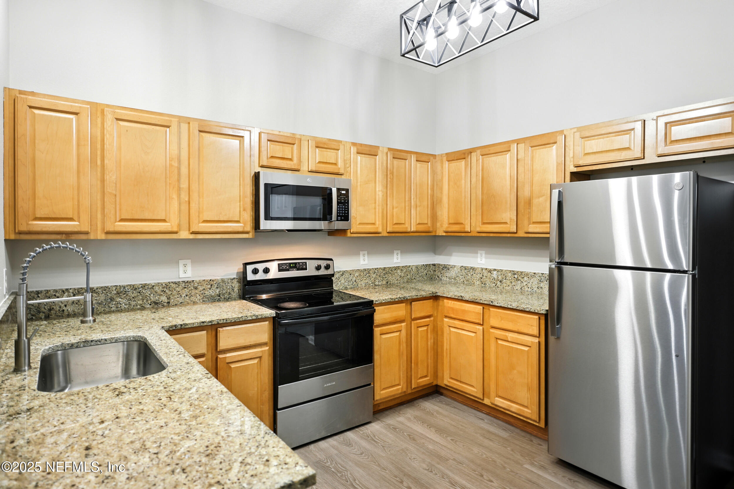 7920 Merrill Road, Unit 107 Jacksonville, FL 32277 - Photo 9 of 26 Kitchen