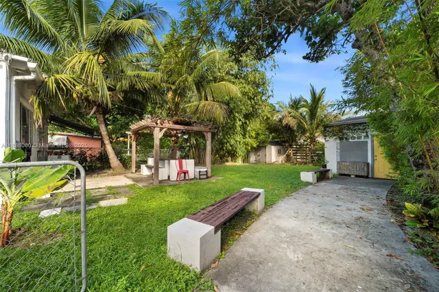 $1,149,000 | 555 Northeast 73rd Street, Miami, FL 33138
