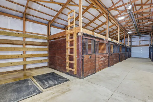 $975,000 | 5133 County Road 48, Auburn, IN 46706