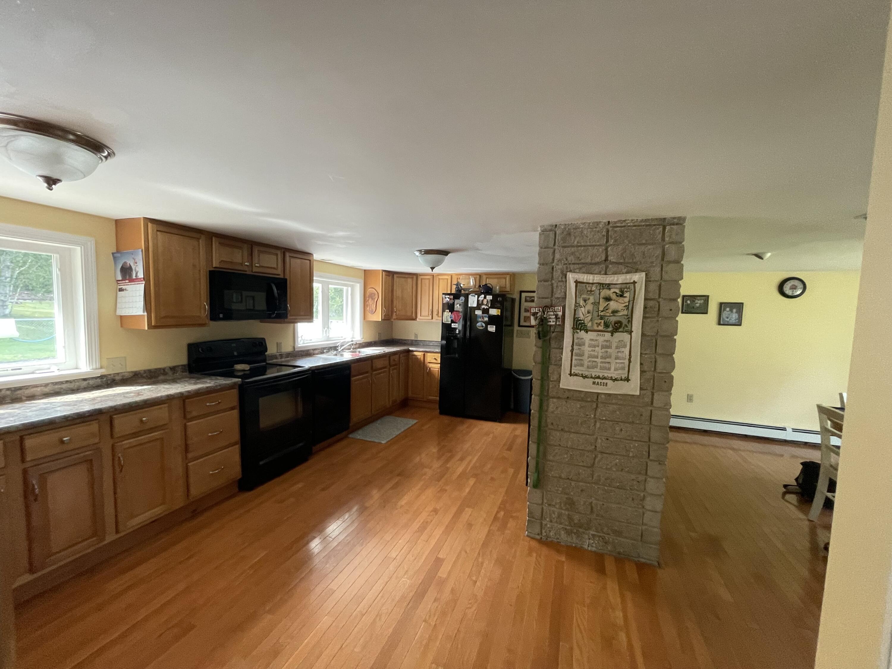 57 White House Crossing Road Topsham, ME 04086 - Photo 5 of 41 Kitchen (1)