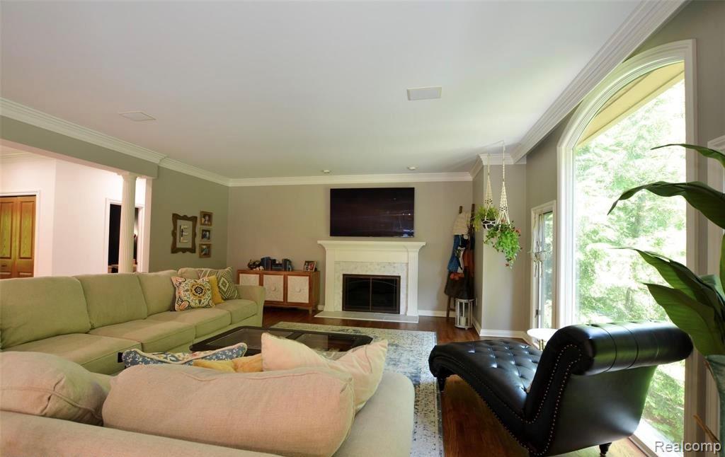 23170 Inverness Court Novi, MI 48374 - Photo 7 of 51