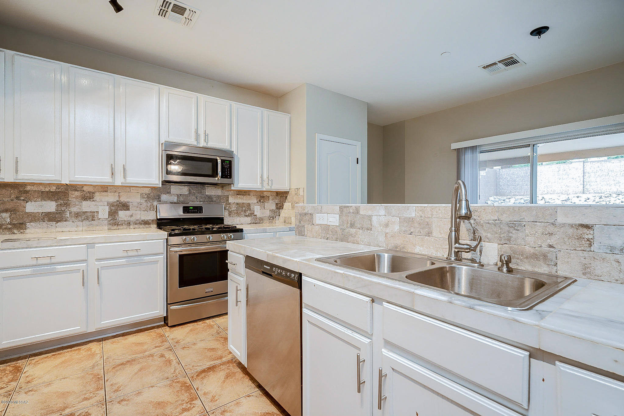 3591 East Mecate Road Tucson, AZ 85739 - Photo 17 of 45 Gallery Image 17