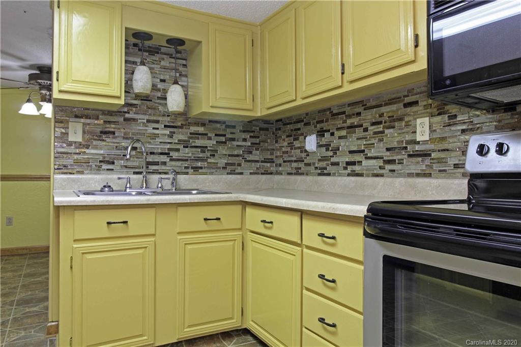 2045 Beamguard Road Clover, SC 29710 - Photo 22 of 47