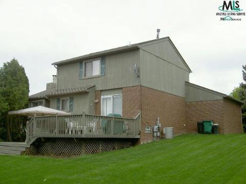 2187 Highsplint Drive Rochester, MI 48307 - Photo 2 of 9 677614-1.JPG