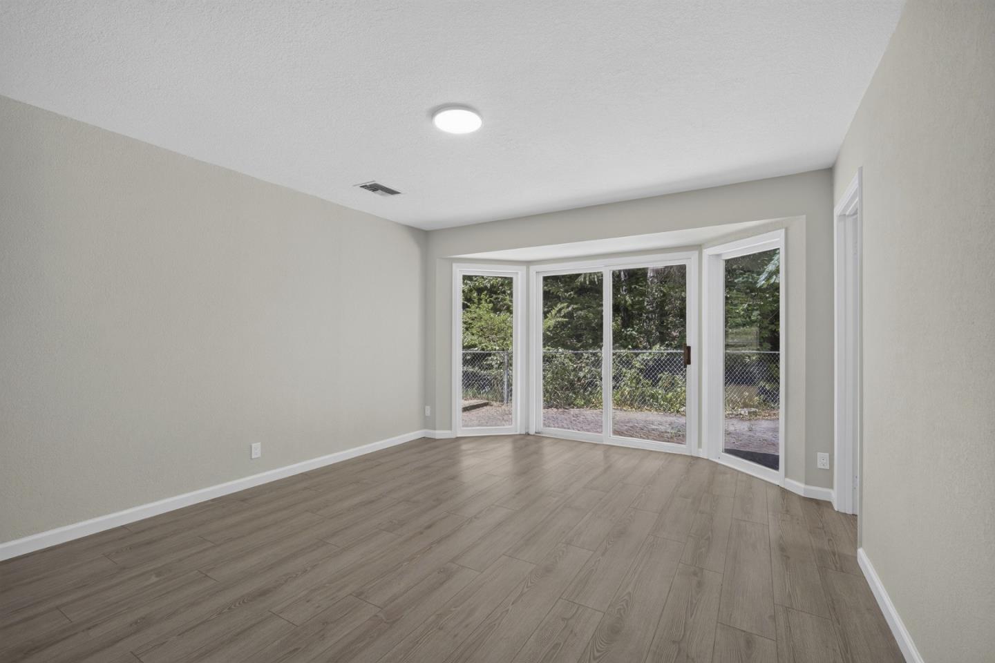 16505 Sanborn Road Saratoga, CA 95070 - Photo 22 of 49 Gallery Image 22
