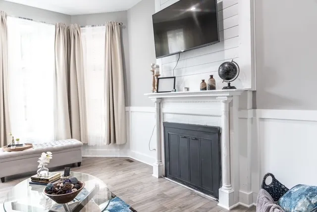 $564,999 | 6607 South Ingleside Avenue, Chicago, IL 60637