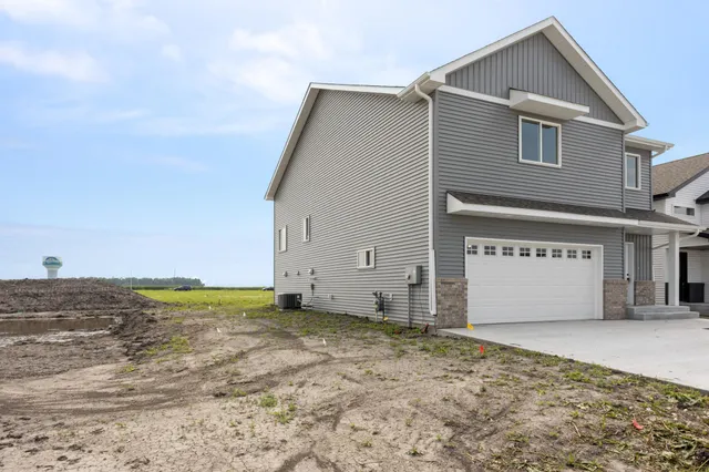 $399,900 | 2611 38th Avenue South, Moorhead, MN 56560