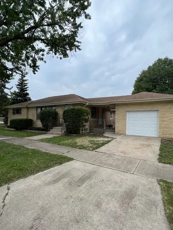 $3,200 | 8000 North Ozark Avenue, Niles, IL 60714