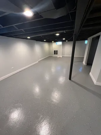 $3,200 | 8000 North Ozark Avenue, Niles, IL 60714