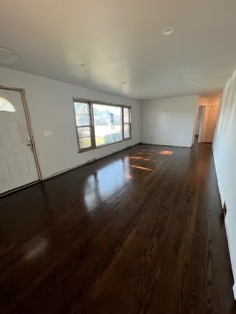 $3,200 | 8000 North Ozark Avenue, Niles, IL 60714