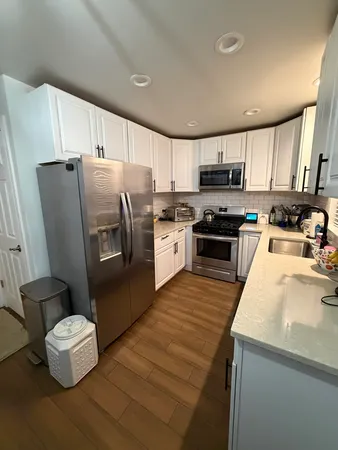 $3,200 | 8000 North Ozark Avenue, Niles, IL 60714