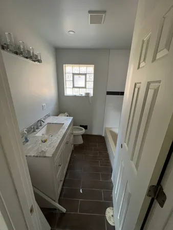 $3,200 | 8000 North Ozark Avenue, Niles, IL 60714