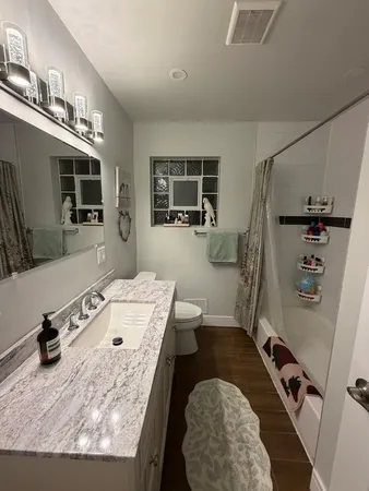 $3,200 | 8000 North Ozark Avenue, Niles, IL 60714