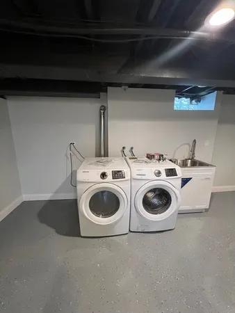 $3,200 | 8000 North Ozark Avenue, Niles, IL 60714