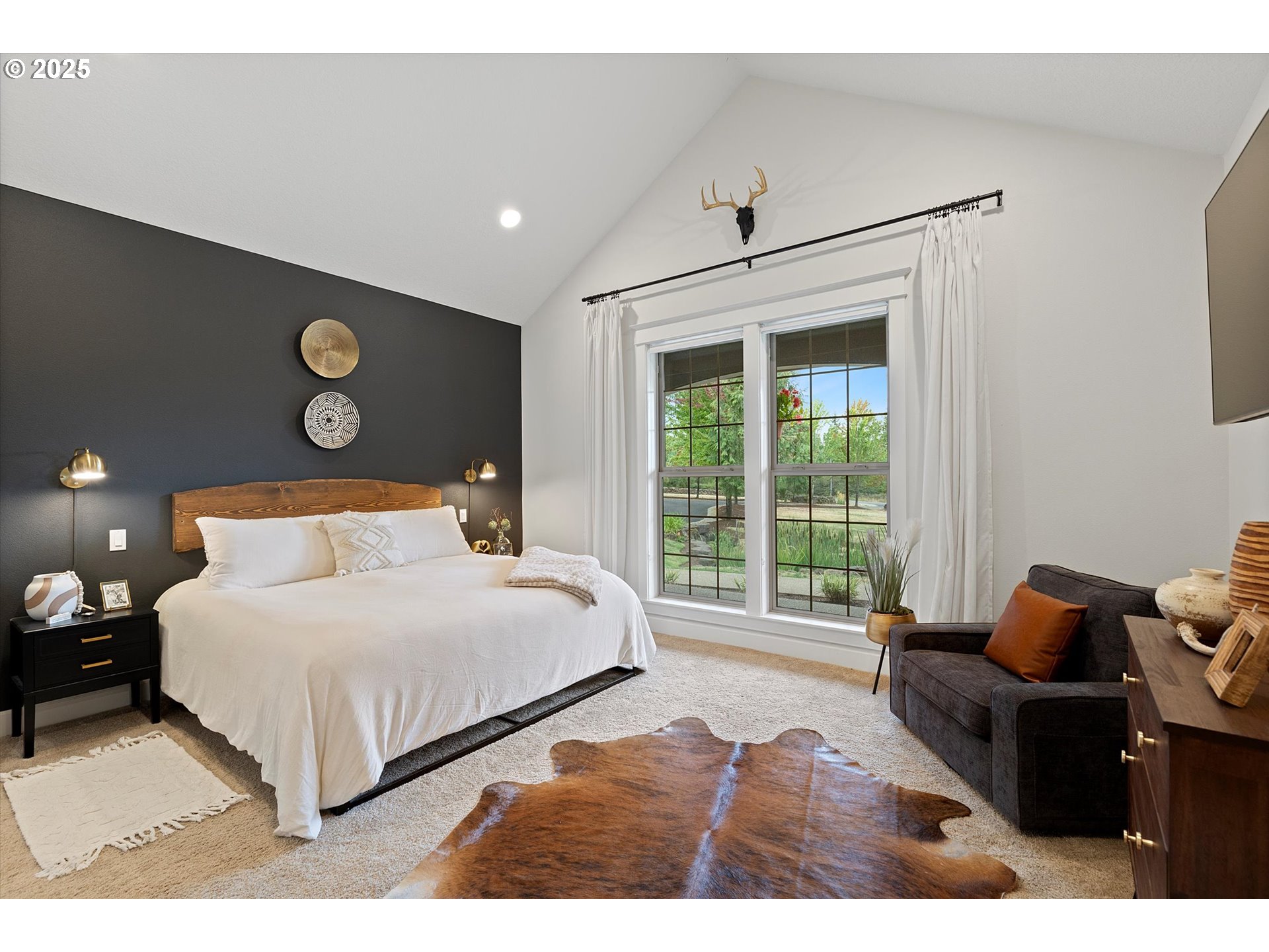 37212 South Sawtell Road Molalla, OR 97038 - Photo 14 of 46 a bedroom with a bed and window