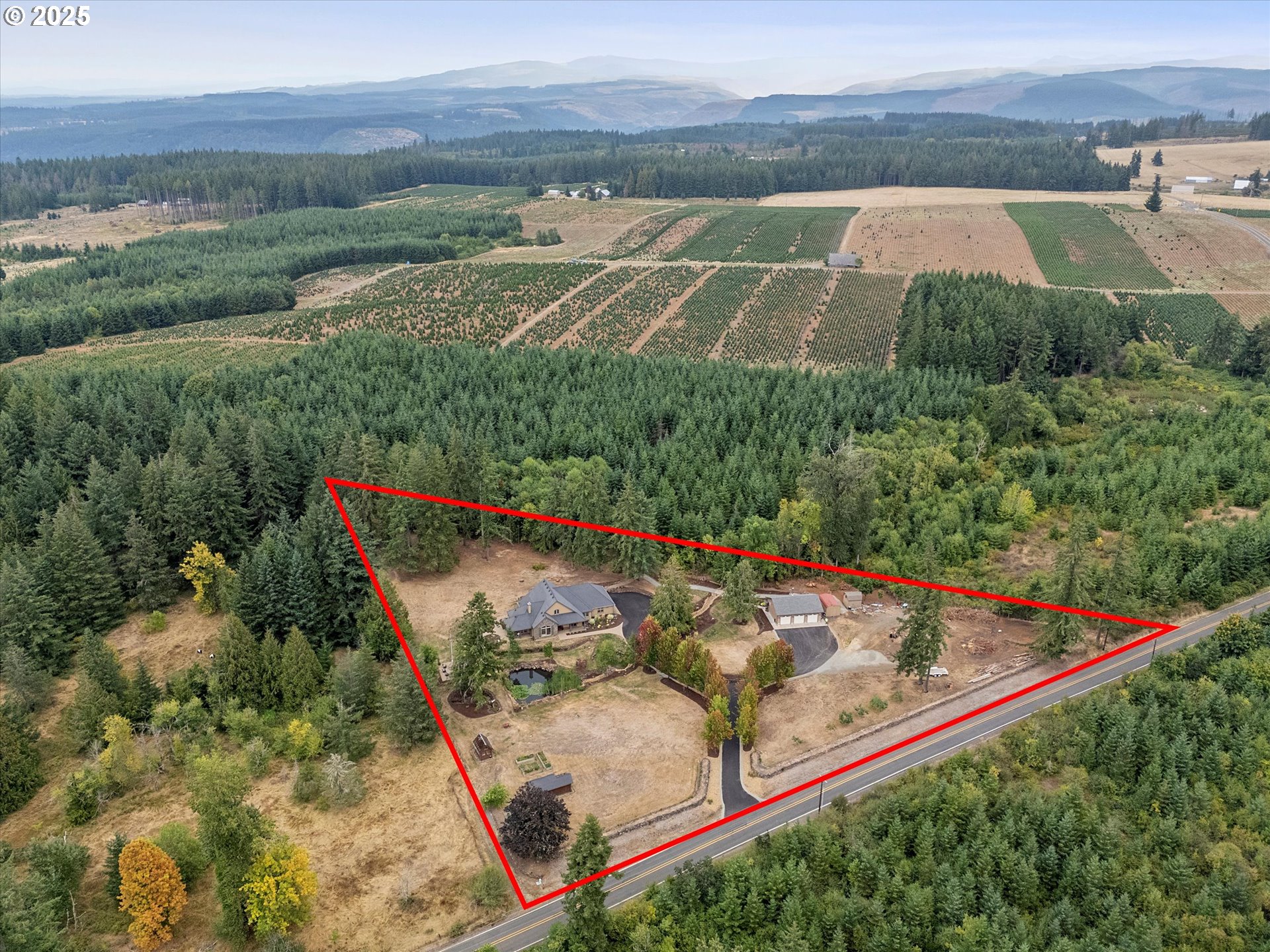 37212 South Sawtell Road Molalla, OR 97038 - Photo 32 of 46 an aerial view of a house