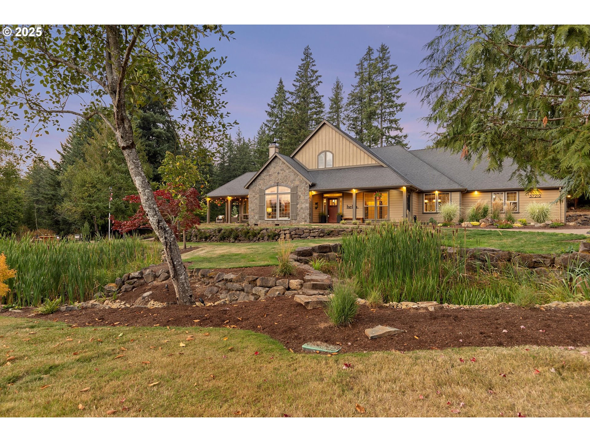 37212 South Sawtell Road Molalla, OR 97038 - Photo 39 of 46 a aerial view of a house with a yard