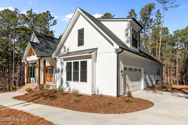 $780,000 | 315 Longleaf Drive, West End, NC 27376
