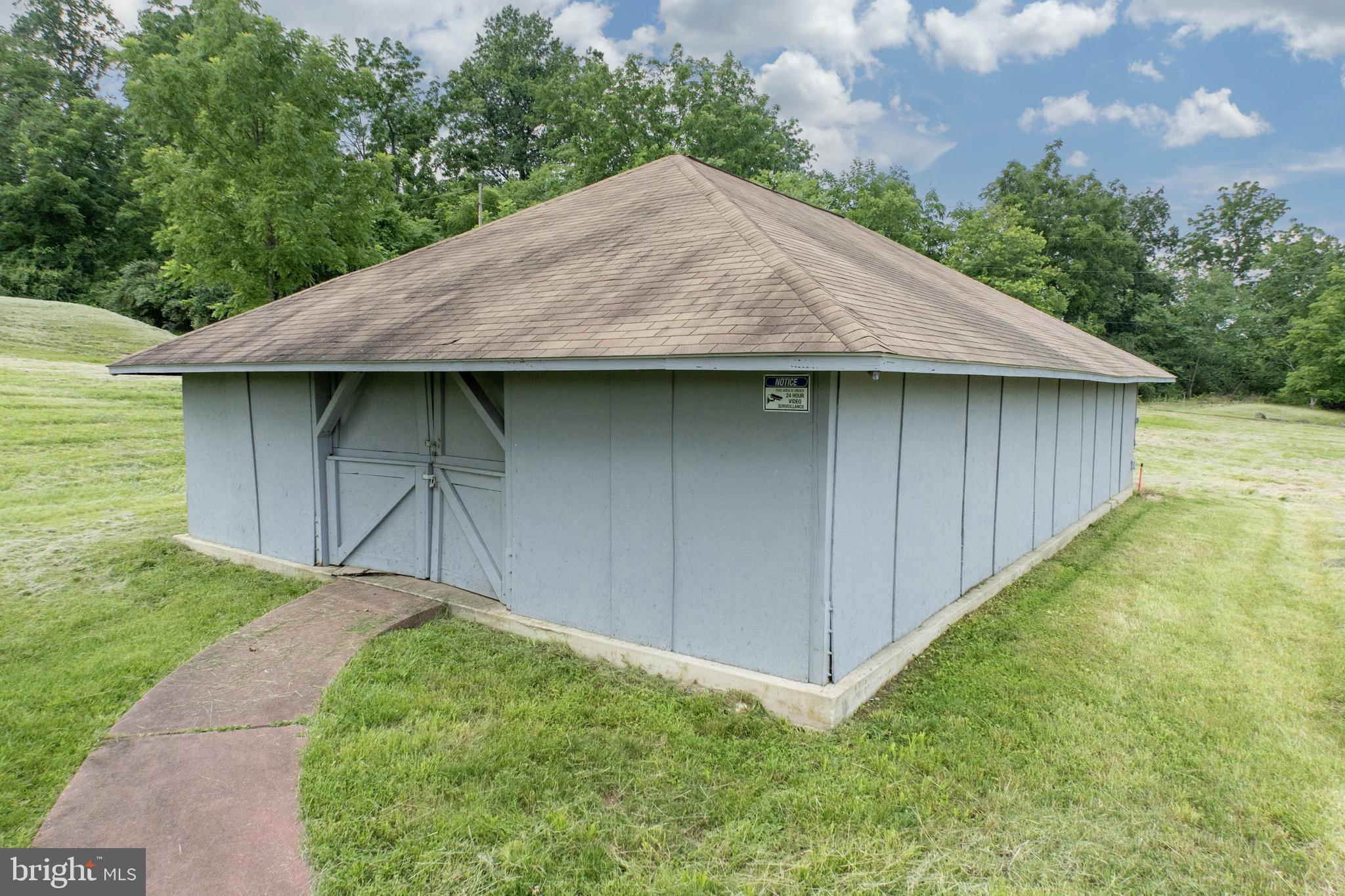 2488 Sanatoga Road Pottstown, PA 19464 - Photo 68 of 92 a backyard of a house