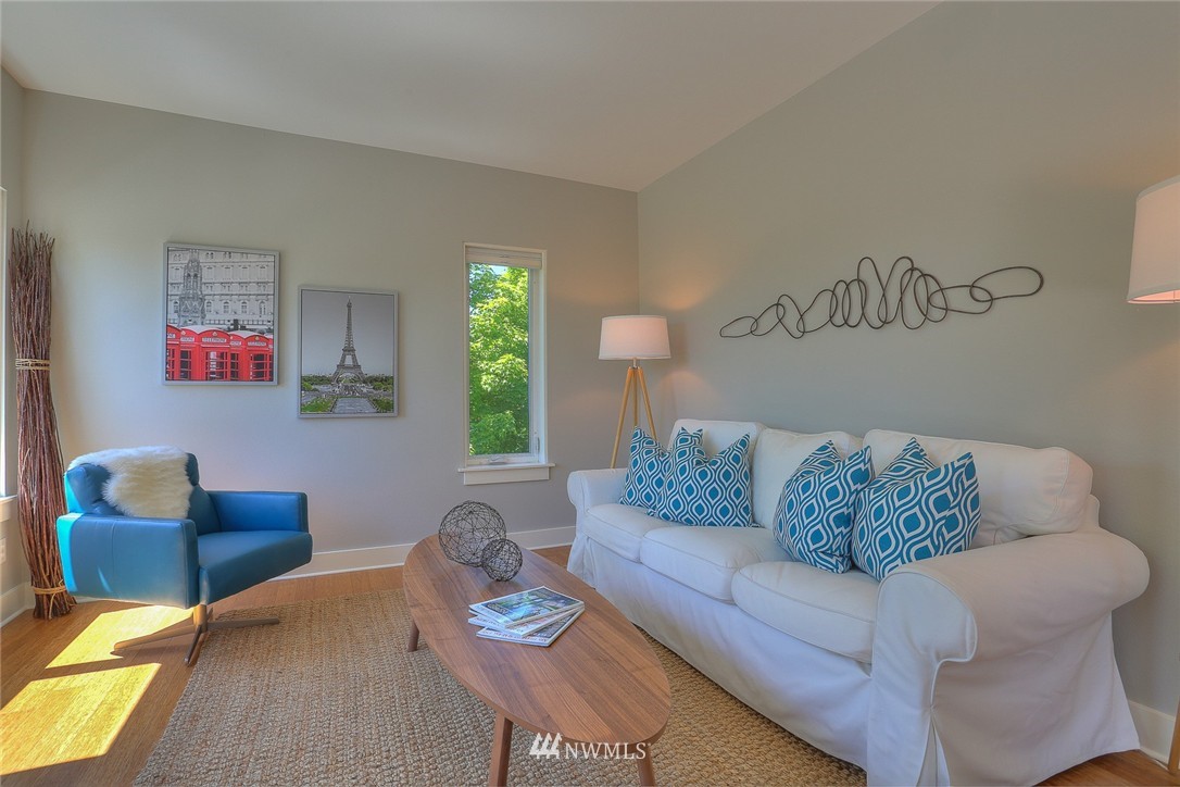 3912 Midvale Avenue North, Unit 301 Seattle, WA 98103 - Photo 6 of 25