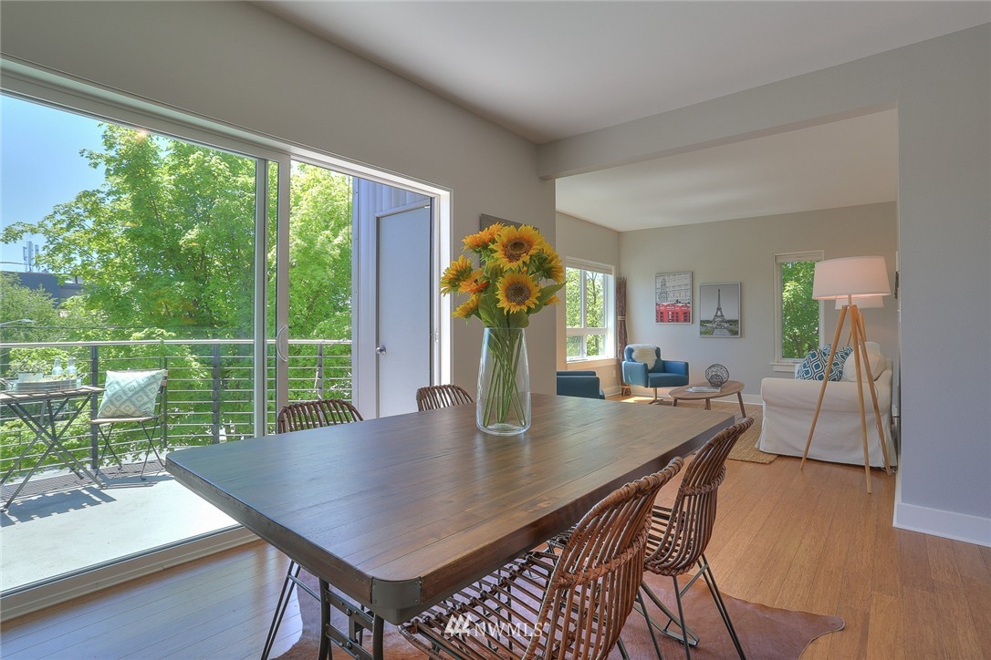 3912 Midvale Avenue North, Unit 301 Seattle, WA 98103 - Photo 9 of 25