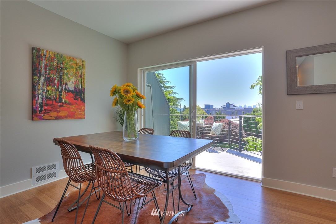 3912 Midvale Avenue North, Unit 301 Seattle, WA 98103 - Photo 10 of 25