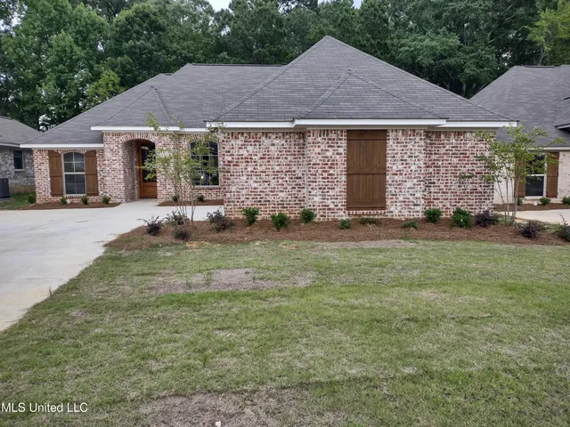 $2,095 | 1007 Silver Circle, Pearl, MS 39208