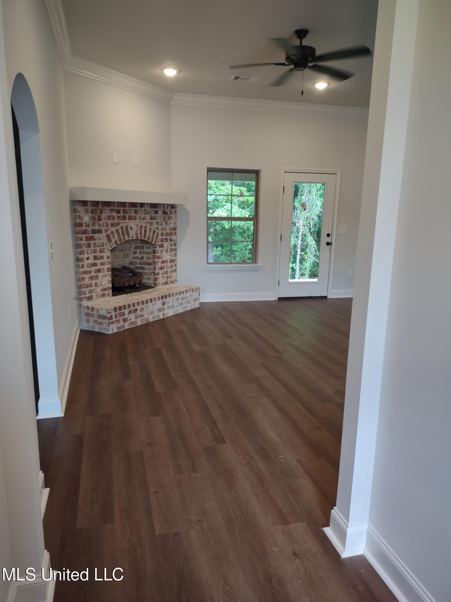 1007 Silver Circle Pearl, MS 39208 - Photo 4 of 9 2