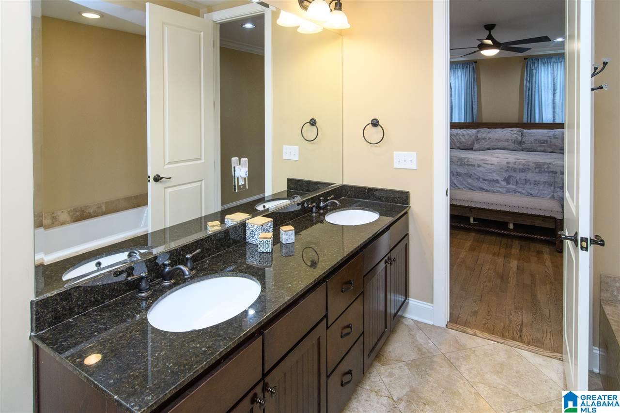 2093 Lancaster Road, Unit 2093 Birmingham, AL 35209 - Photo 22 of 39