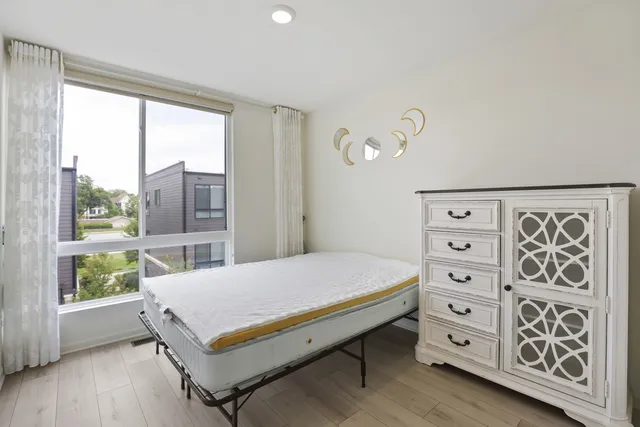 $3,000 | 1298 Catalina Ct., Schaumburg, IL 60173