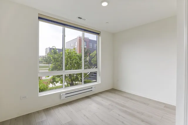 $3,000 | 1298 Catalina Ct., Schaumburg, IL 60173