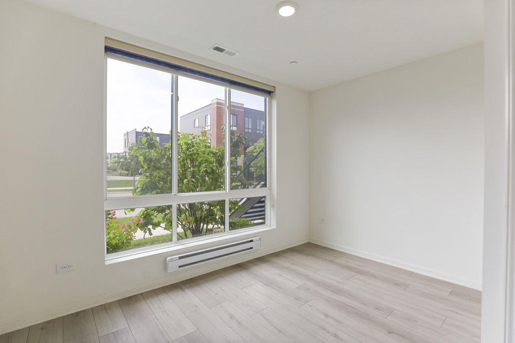 1298 Catalina Ct. Schaumburg, IL 60173 - Photo 13 of 19