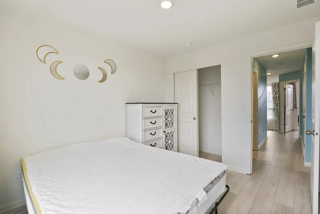 $3,000 | 1298 Catalina Ct., Schaumburg, IL 60173