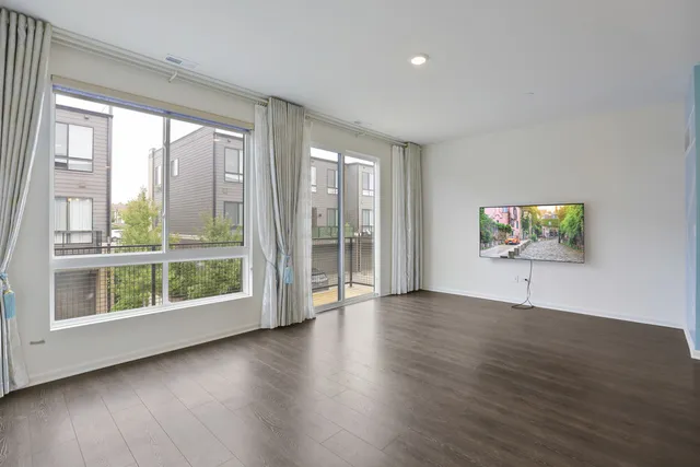 $3,000 | 1298 Catalina Ct., Schaumburg, IL 60173