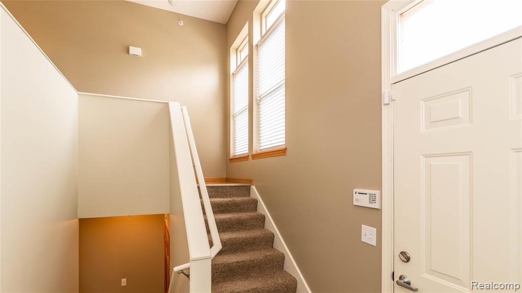 1323 Turner Road Lansing, MI 48906 - Photo 4 of 28
