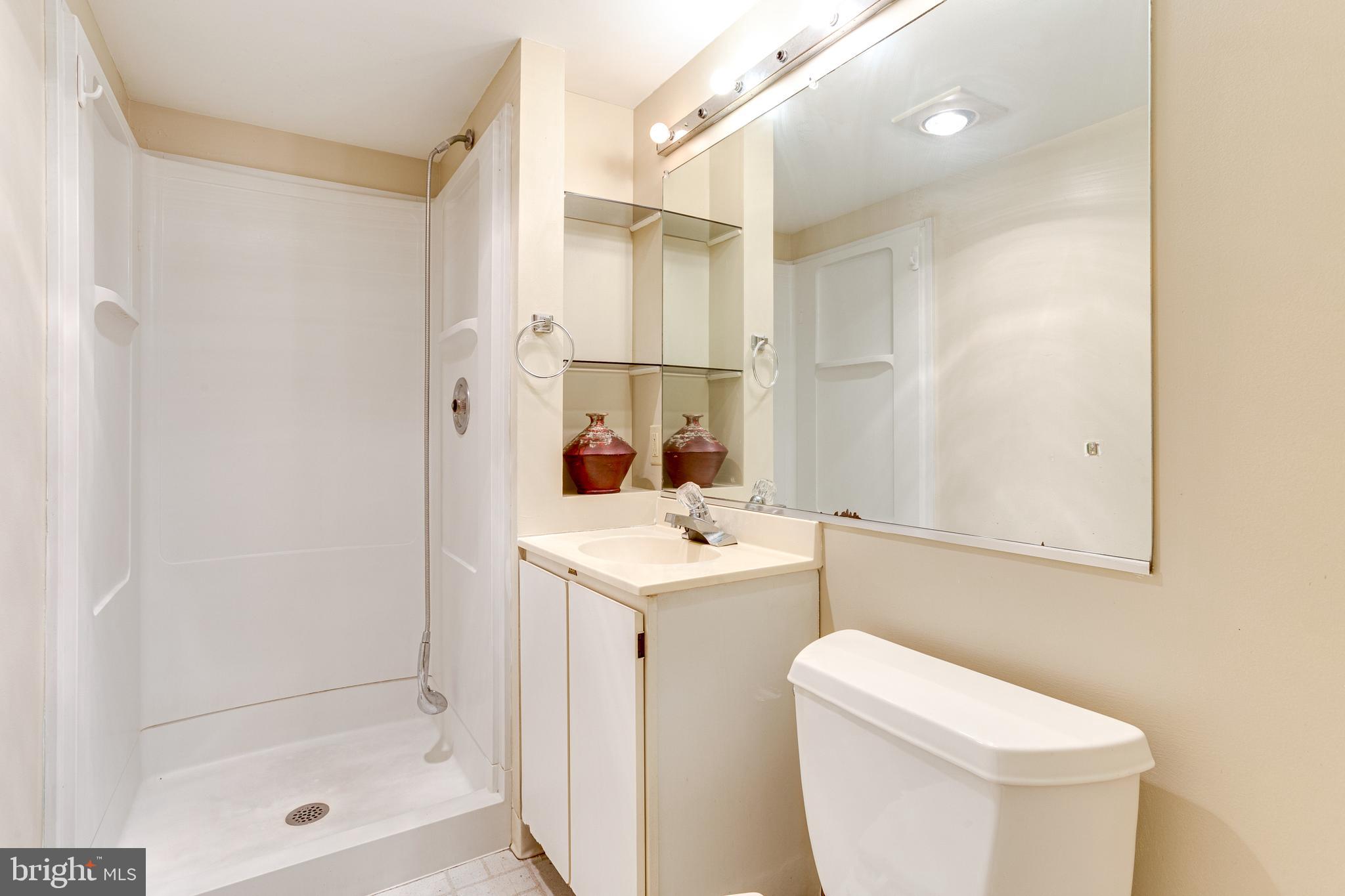 10400 Iris Place Adelphi, MD 20783 - Photo 25 of 32