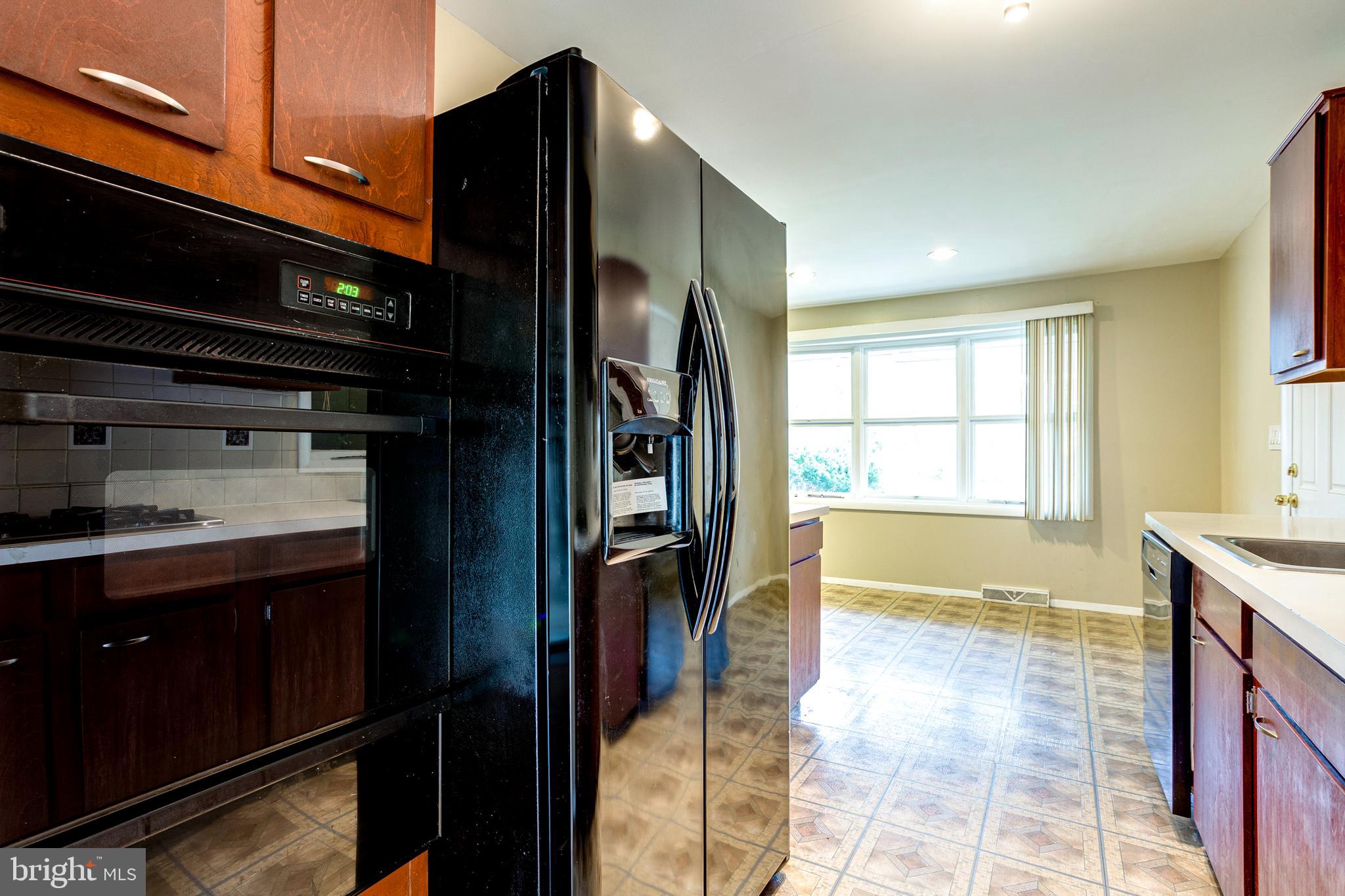 10400 Iris Place Adelphi, MD 20783 - Photo 4 of 32