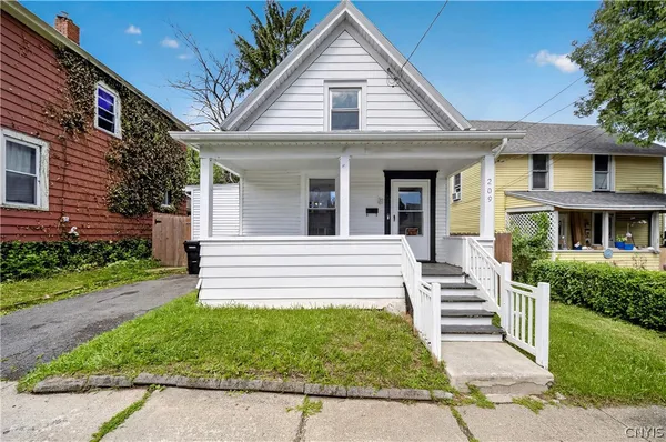 $174,500 | 209 Hazelhurst Avenue, Syracuse, NY 13206